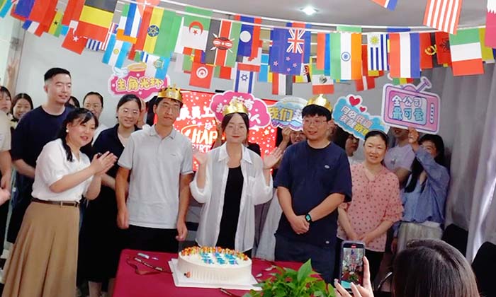 八(ba)月(yue)生日(ri)會(hui).jpg